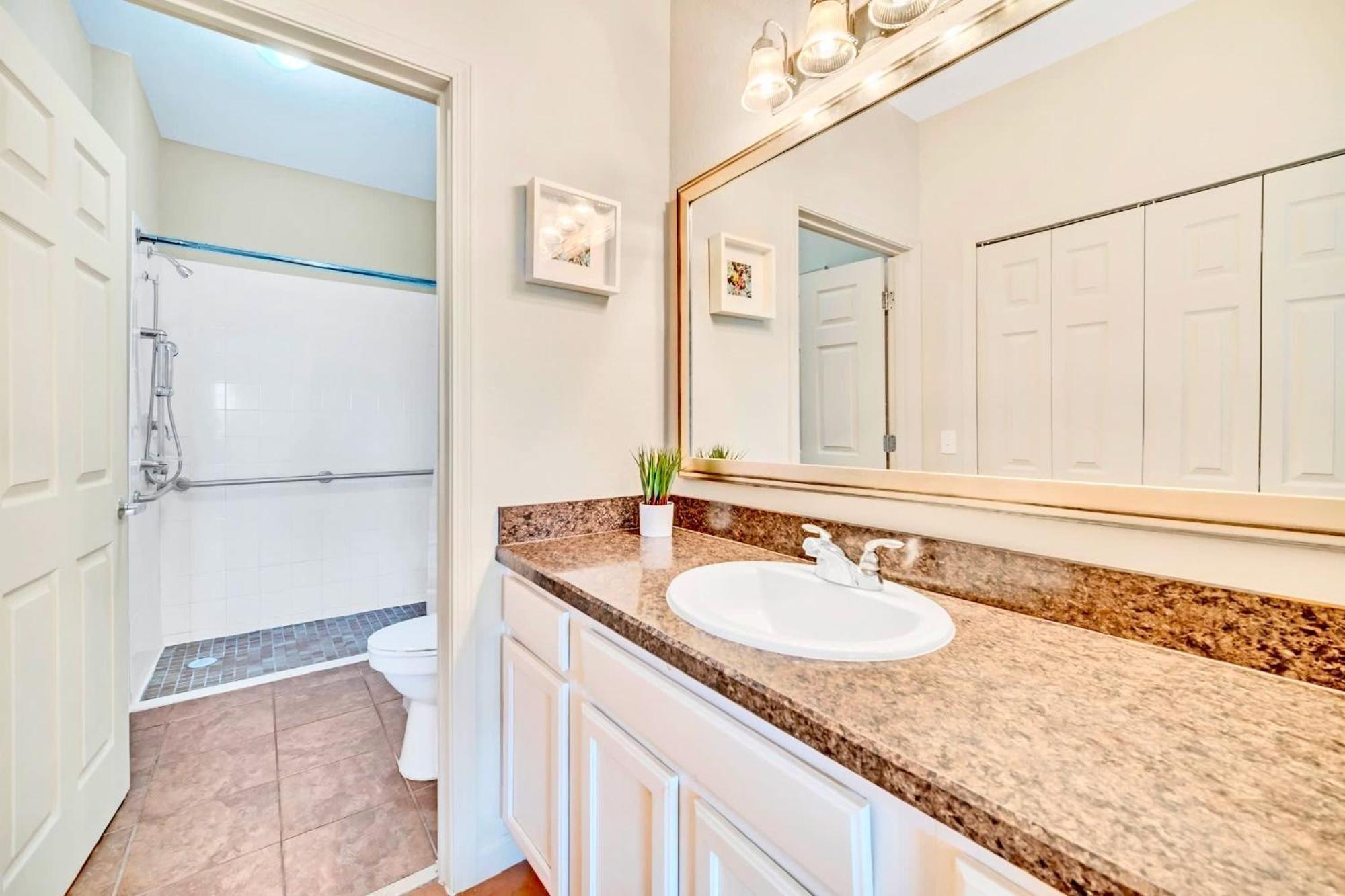 Bright Condo - 2Br With Pool & Hot Tub, Near Disney! Orlando Extérieur photo